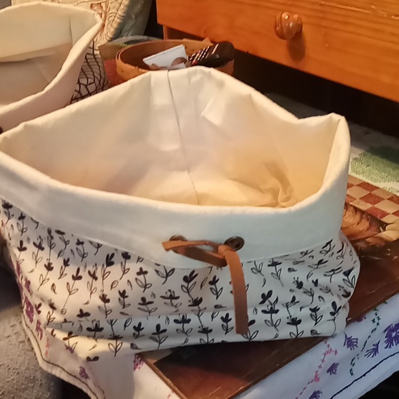 3 Canvas storage totes 3. S M L - Picture 2 of 3